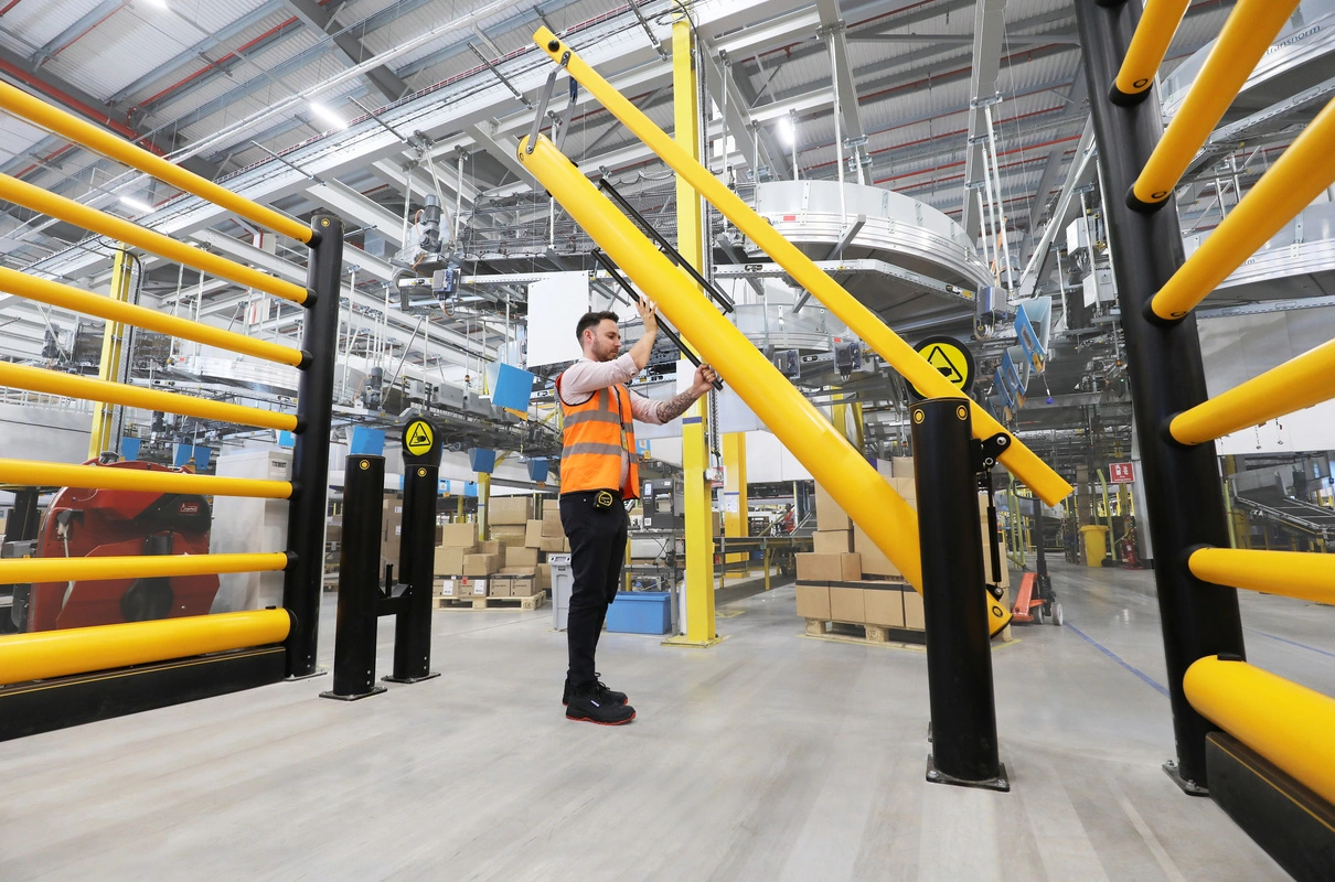 A-SAFE Traffic Gate controlling access through an industrial traffic route